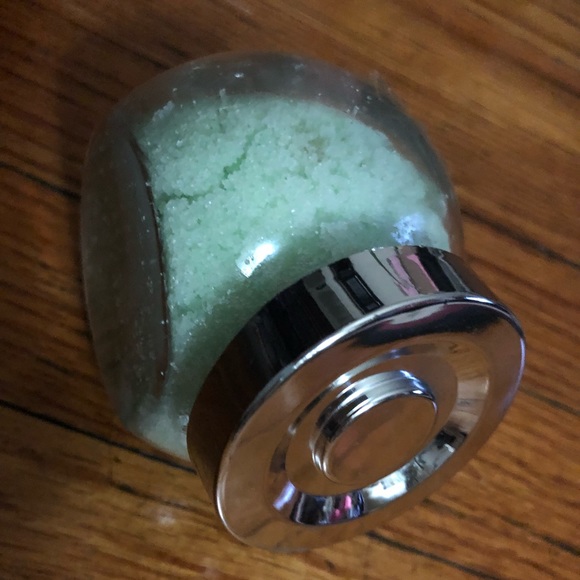 Jasmine & Aloe Vera Sugar Body Scrub - Picture 3 of 3